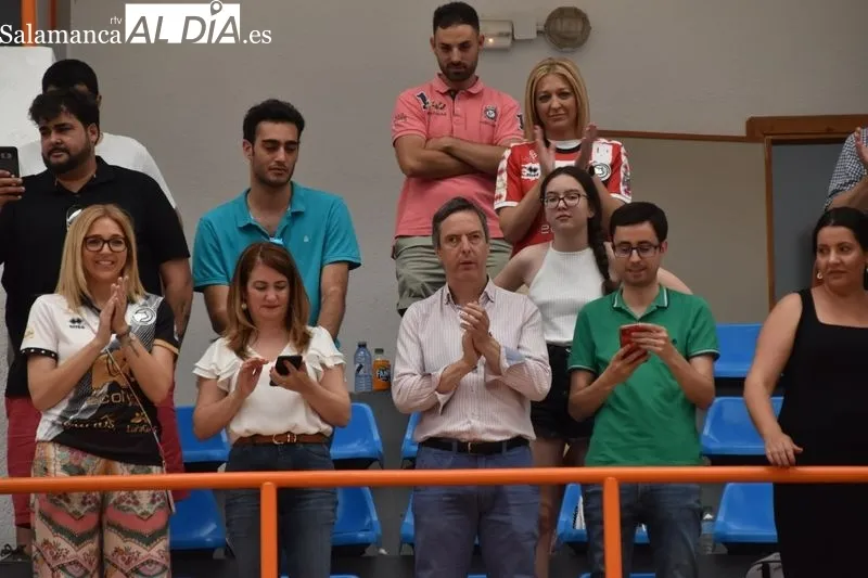 Foto 16 - Unionistas FS asciende a Segunda B tras imponerse en la final del playoff (10-0)
