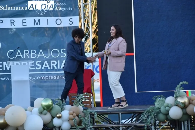 Foto 16 - Reconocimiento a seis empresas en los Premios Carbajosa Empresarial 