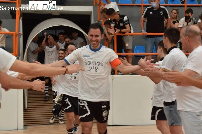 Foto 7 - Unionistas FS asciende a Segunda B tras imponerse en la final del playoff (10-0)