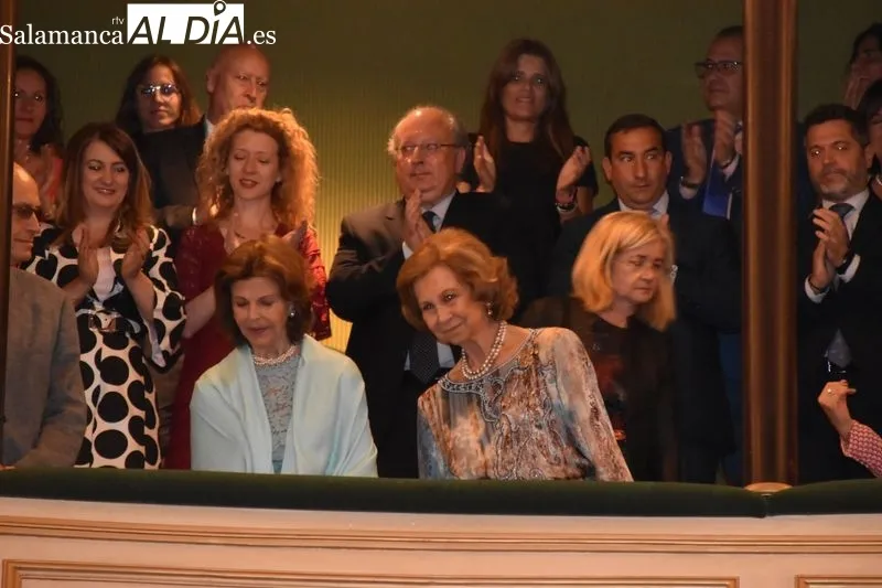 Concierto de la Orquesta Clásica del Teatro Liceo con la asistencia de la Reina Sofía y la Reina Silvia de Suecia