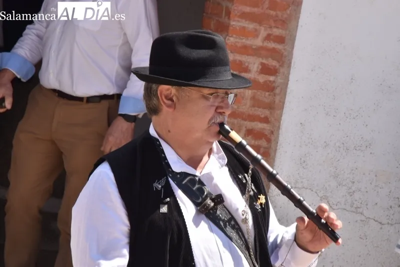 Foto 18 - Vecinos se viste de gala para la procesi&oacute;n de San Juan Bautista 