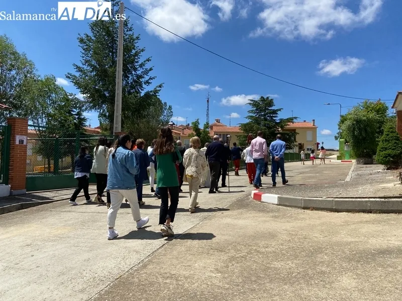 Foto 2 - Vecinos se viste de gala para la procesi&oacute;n de San Juan Bautista 
