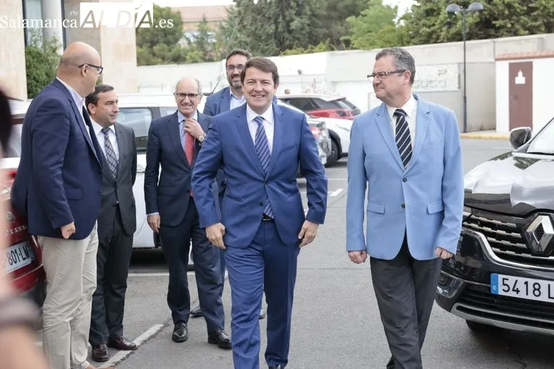 El presidente de la Junta de Castilla y León, Alfonso Fernández Mañueco, clausura el IV Foro del Cerdo Ibérico 2022. Foto de David Sañudo