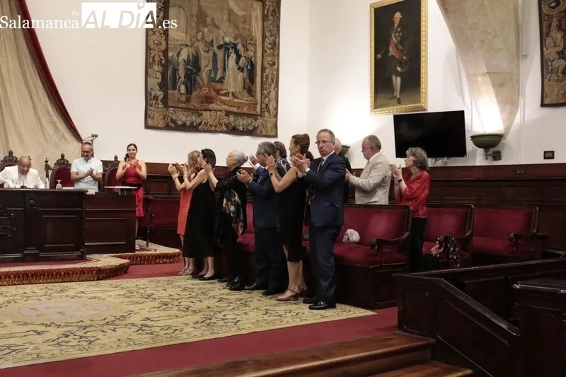 Entrega de medallas del 30 Aniversario de la Cátedra de Danza Alicia Alonso, en el Paraninfo de la Universidad de Salamanca. Foto de David Sañudo