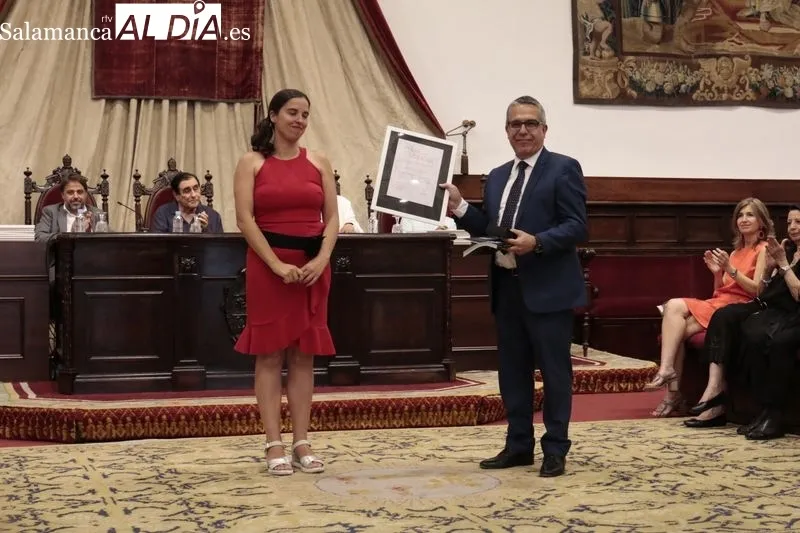 Entrega de medallas del 30 Aniversario de la Cátedra de Danza Alicia Alonso, en el Paraninfo de la Universidad de Salamanca. Foto de David Sañudo