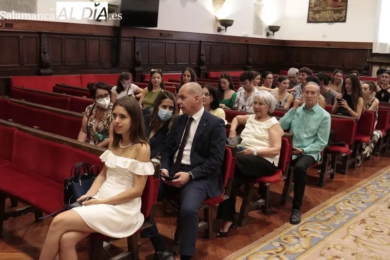 Entrega de medallas del 30 Aniversario de la Cátedra de Danza Alicia Alonso, en el Paraninfo de la Universidad de Salamanca. Foto de David Sañudo