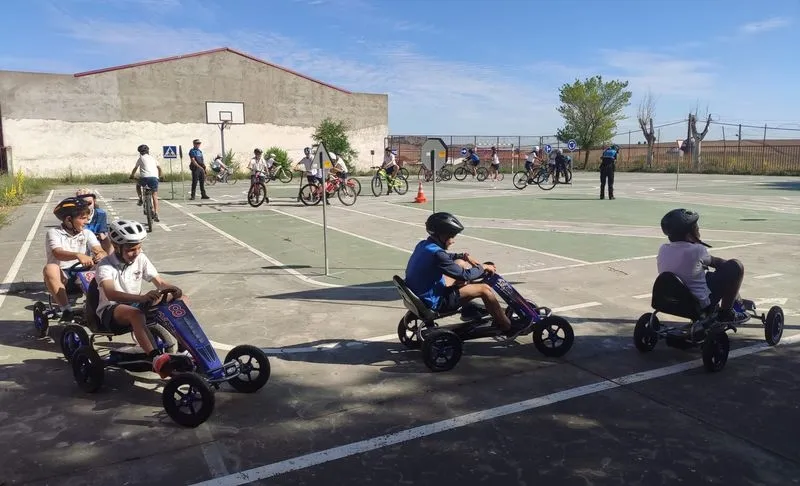 Foto 7 - La Polic&iacute;a Local de Alba y Terradillos retoma las jornadas de Educaci&oacute;n Vial en los colegios