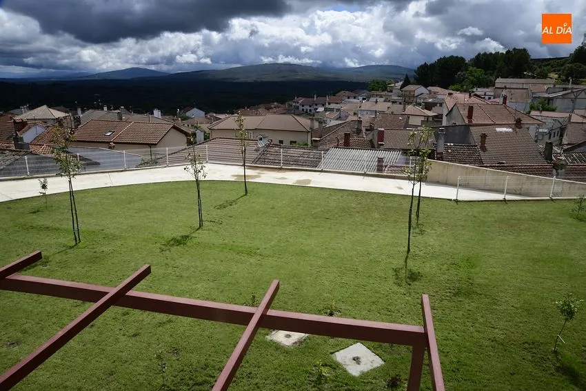 La residencia de mayores está ya terminada a espera de ser licitada para su puesta en funcionamiento/ Fotos: Adrián M. Pastor