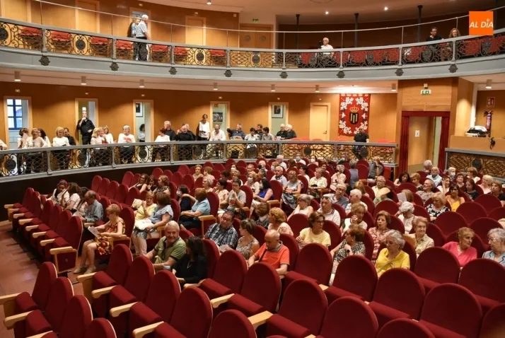 Eh, sácanos una foto: Los últimos de la fila | Imagen 1