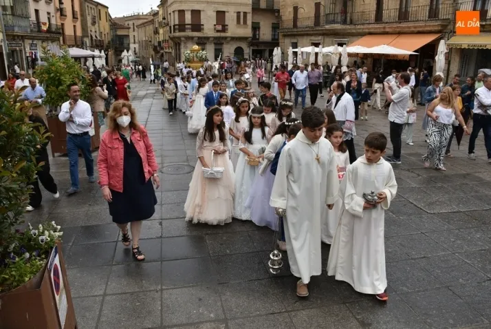 La Familia De la Puerta triunfa con caballo incluido sobre el escenario del Teatro Nuevo | Imagen 5