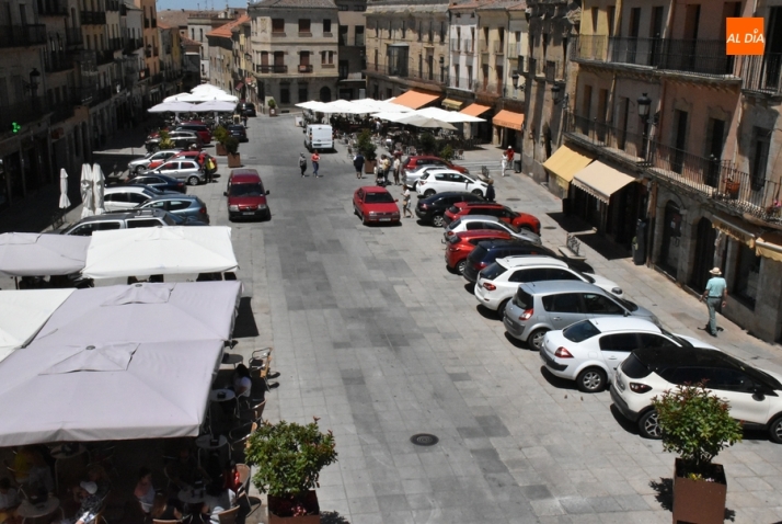 Los vehículos apuran sus últimas horas en la Plaza Mayor mirobrigense