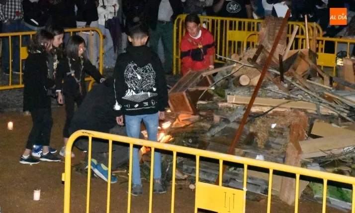 Escolares mirobrigenses se adentran en el autobús Creactivity de La Caixa | Imagen 1