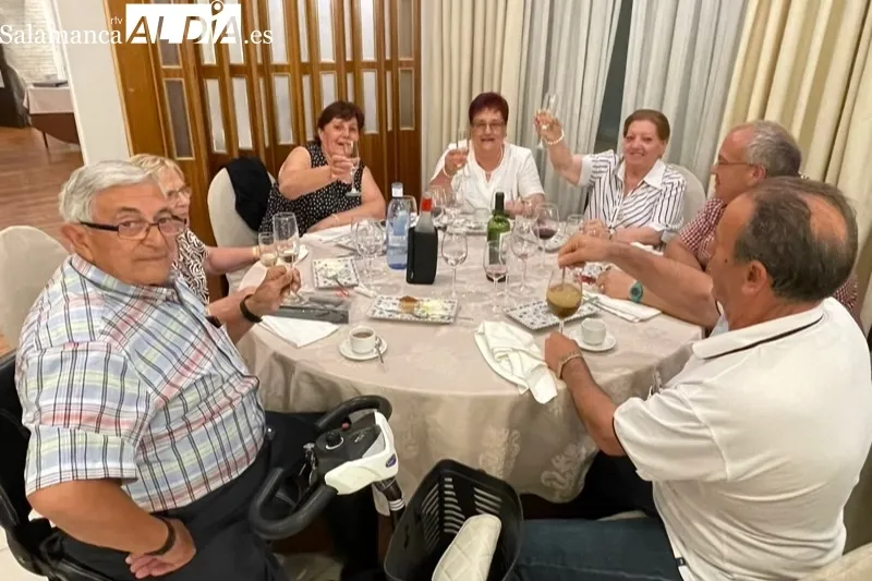 La asociaciòn de mayores San Miguel ha retomado su fiesta anual este viernes