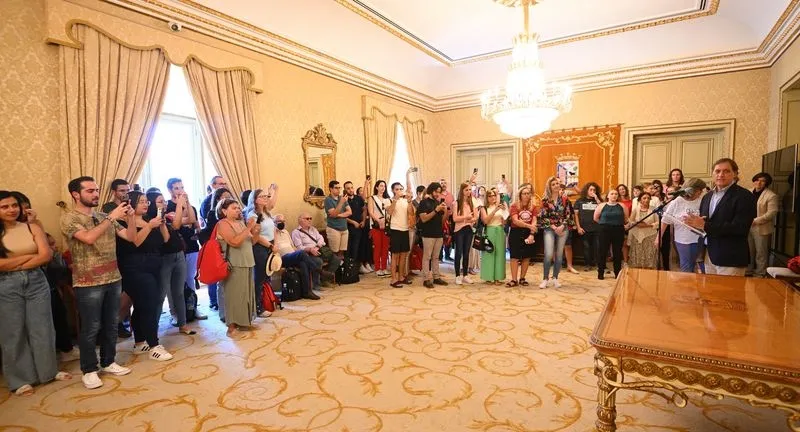 Foto 2 - Recibimiento a los estudiantes de los cursos de espa&ntilde;ol en la USAL