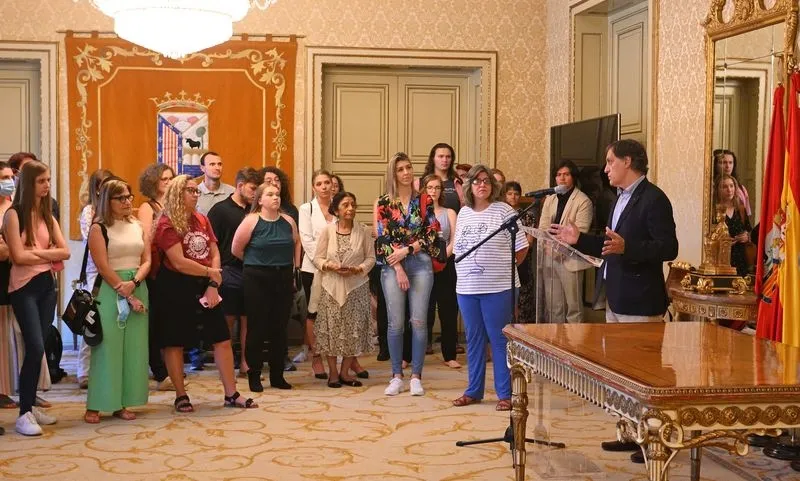 Foto 3 - Recibimiento a los estudiantes de los cursos de espa&ntilde;ol en la USAL