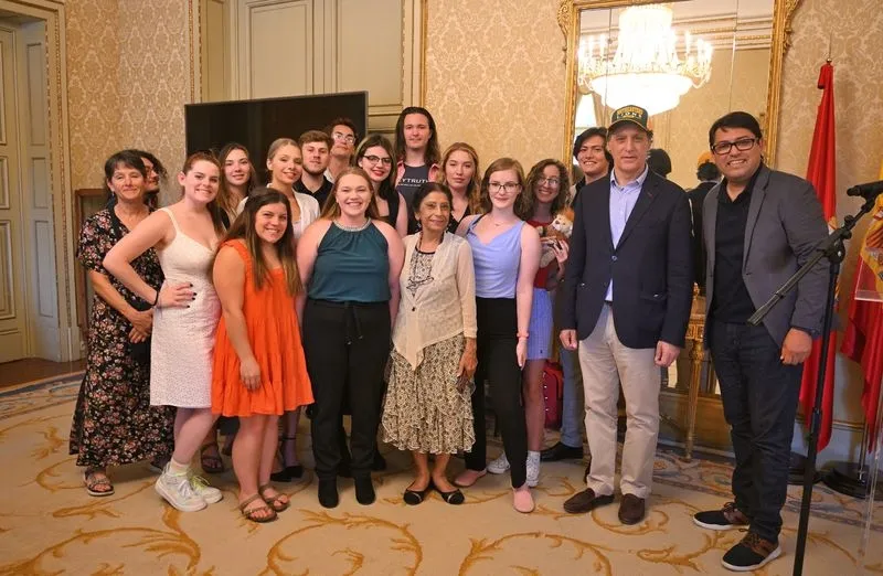Foto 7 - Recibimiento a los estudiantes de los cursos de espa&ntilde;ol en la USAL