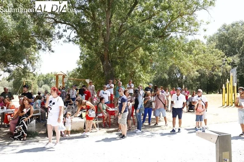 Ambiente en la Isla del Soto de Santa Marta este domingo