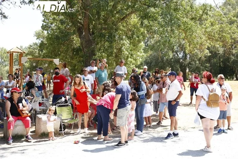 Ambiente en la Isla del Soto de Santa Marta este domingo