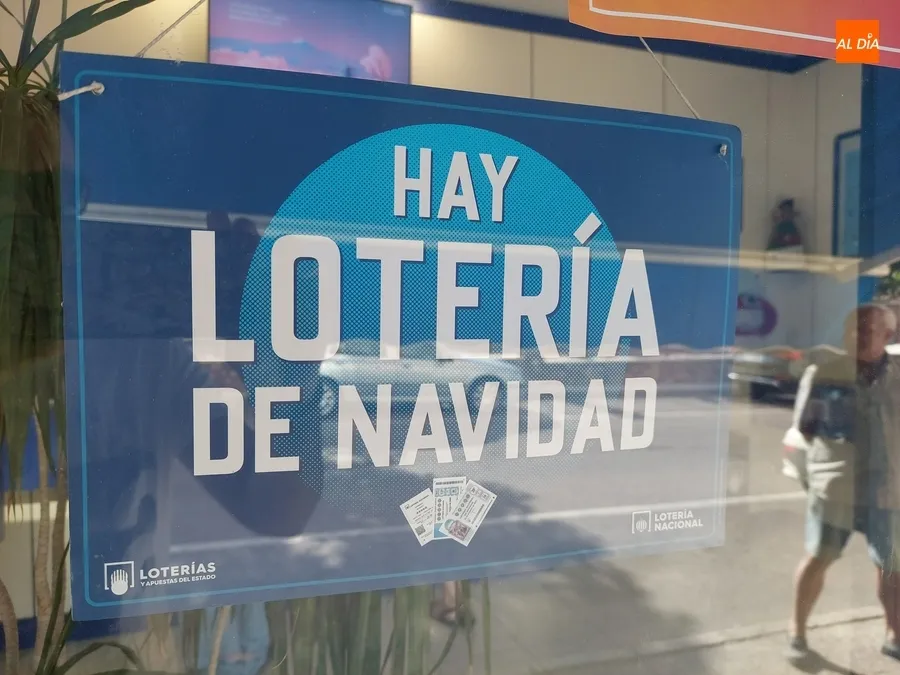 Foto 6 - Los Sanfermines traen el inicio de la venta de la Loter&iacute;a de Navidad en las administraciones mirobrigenses