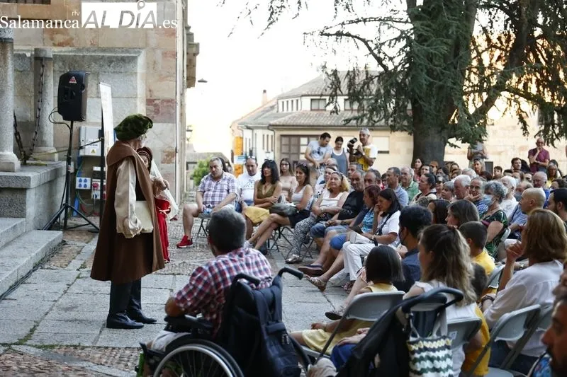 Representación de 'Nebrija y los espejos', con Etón Teatro
