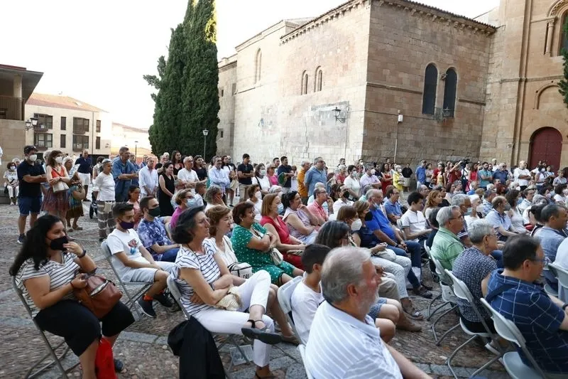 Representación de 'Nebrija y los espejos', con Etón Teatro