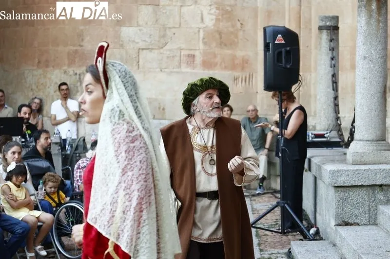 Representación de 'Nebrija y los espejos', con Etón Teatro