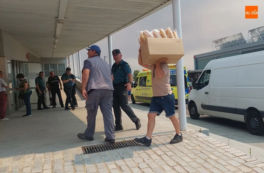 Foto 10 - Recibidos en Ciudad Rodrigo medio centenar de vecinos desalojados de Monsagro