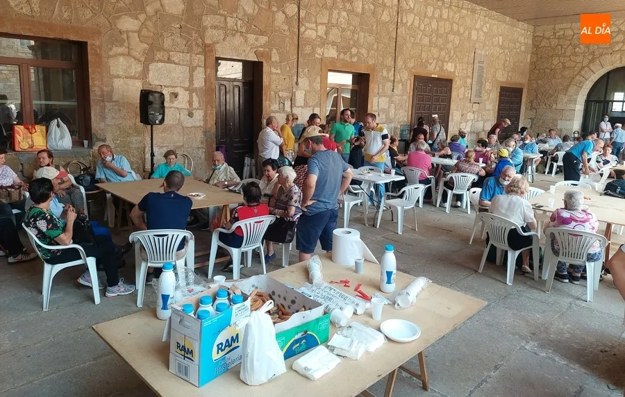 Foto 8 - Ciudad Rodrigo recibe a m&aacute;s de un centenar de vecinos desalojados de Guadapero y Morasverdes