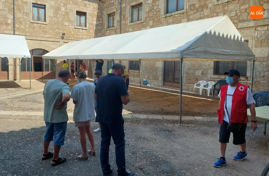 Foto 5 - Ciudad Rodrigo recibe a m&aacute;s de un centenar de vecinos desalojados de Guadapero y Morasverdes