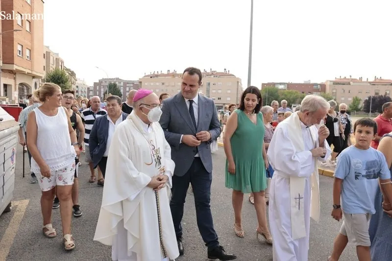 Procesión con la imagen de la Virgen del Carmen en Santa Marta de Tormes
