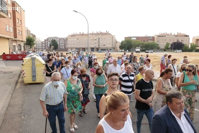 Procesión con la imagen de la Virgen del Carmen en Santa Marta de Tormes