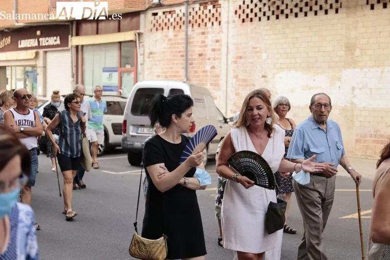 Procesión con la imagen de la Virgen del Carmen en Santa Marta de Tormes