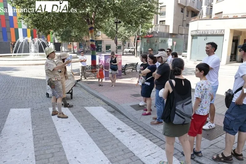 Visita teatralizada 'Safari West' en la plaza del Oeste