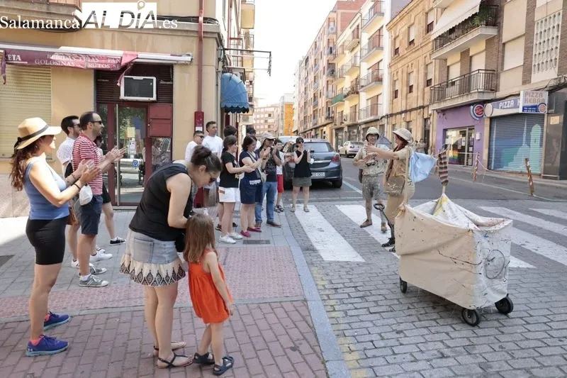 Visita teatralizada 'Safari West' en la plaza del Oeste