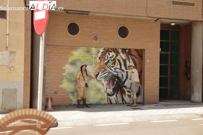 Visita teatralizada 'Safari West' en la plaza del Oeste