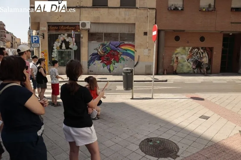 Visita teatralizada 'Safari West' en la plaza del Oeste