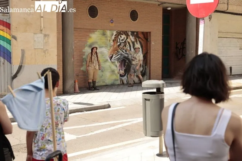 Visita teatralizada 'Safari West' en la plaza del Oeste