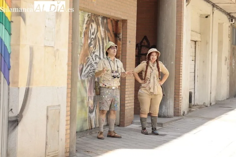 Visita teatralizada 'Safari West' en la plaza del Oeste