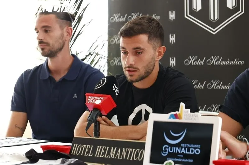 Foto 4 - Mario G&oacute;mez, Losada y Borja D&iacute;az abren la ronda de presentaciones en Unionistas