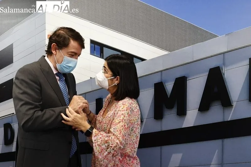Visita de la ministra de Sanidad al Complejo Asistencial Universitario de Salamanca