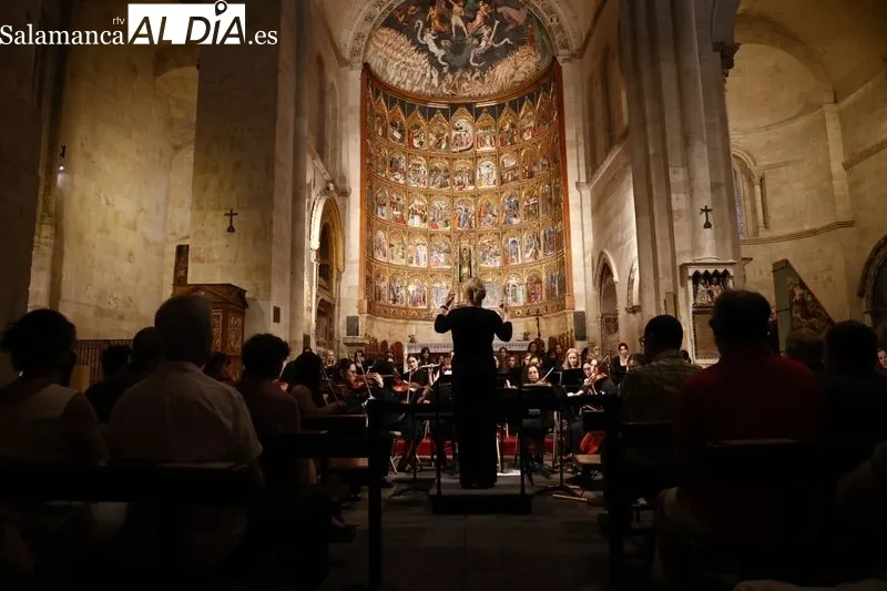Concierto del Coro y Orquesta del Colegio James Allen en la Catedral Vieja