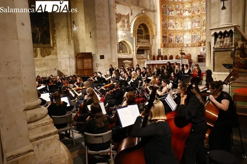 Concierto del Coro y Orquesta del Colegio James Allen en la Catedral Vieja