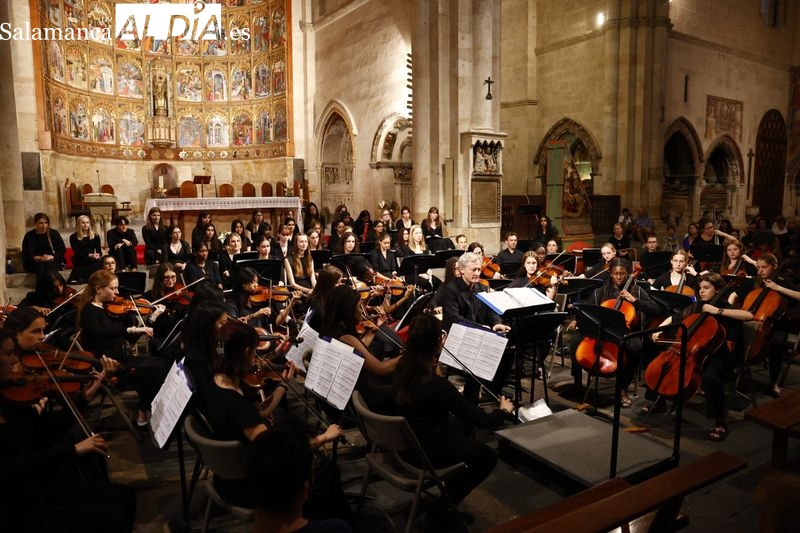 Concierto del Coro y Orquesta del Colegio James Allen en la Catedral Vieja