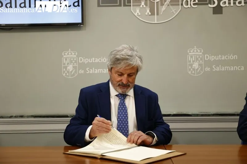 Firma de  la renovación del convenio este jueves en la Diputación de Salamanca