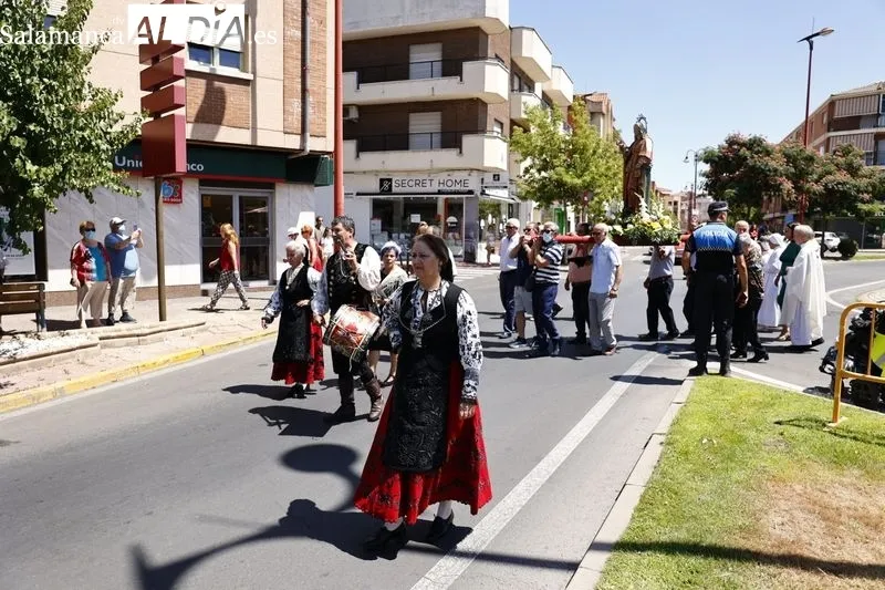Procesión en Santa Marta con la imagen de la patrona