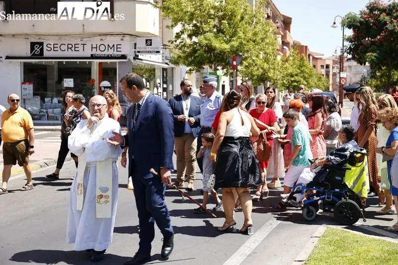 Procesión en Santa Marta con la imagen de la patrona
