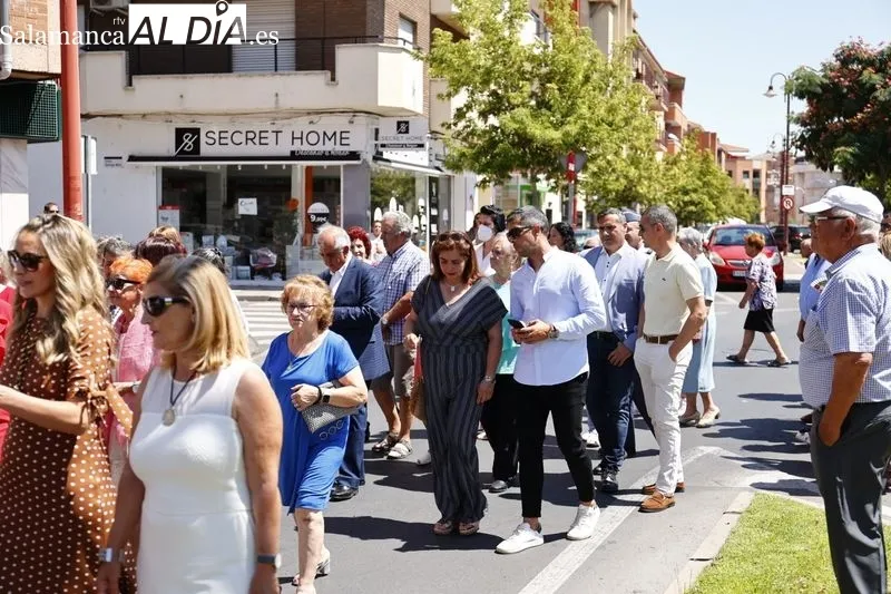 Procesión en Santa Marta con la imagen de la patrona