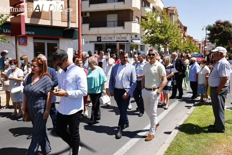 Procesión en Santa Marta con la imagen de la patrona