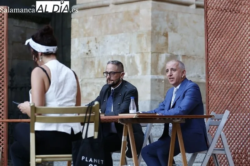 El Patio Chico ha acogido la representación de la obra 'Elio', de Intrussión Teatro