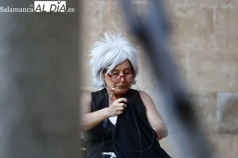 El Patio Chico ha acogido la representación de la obra 'Elio', de Intrussión Teatro